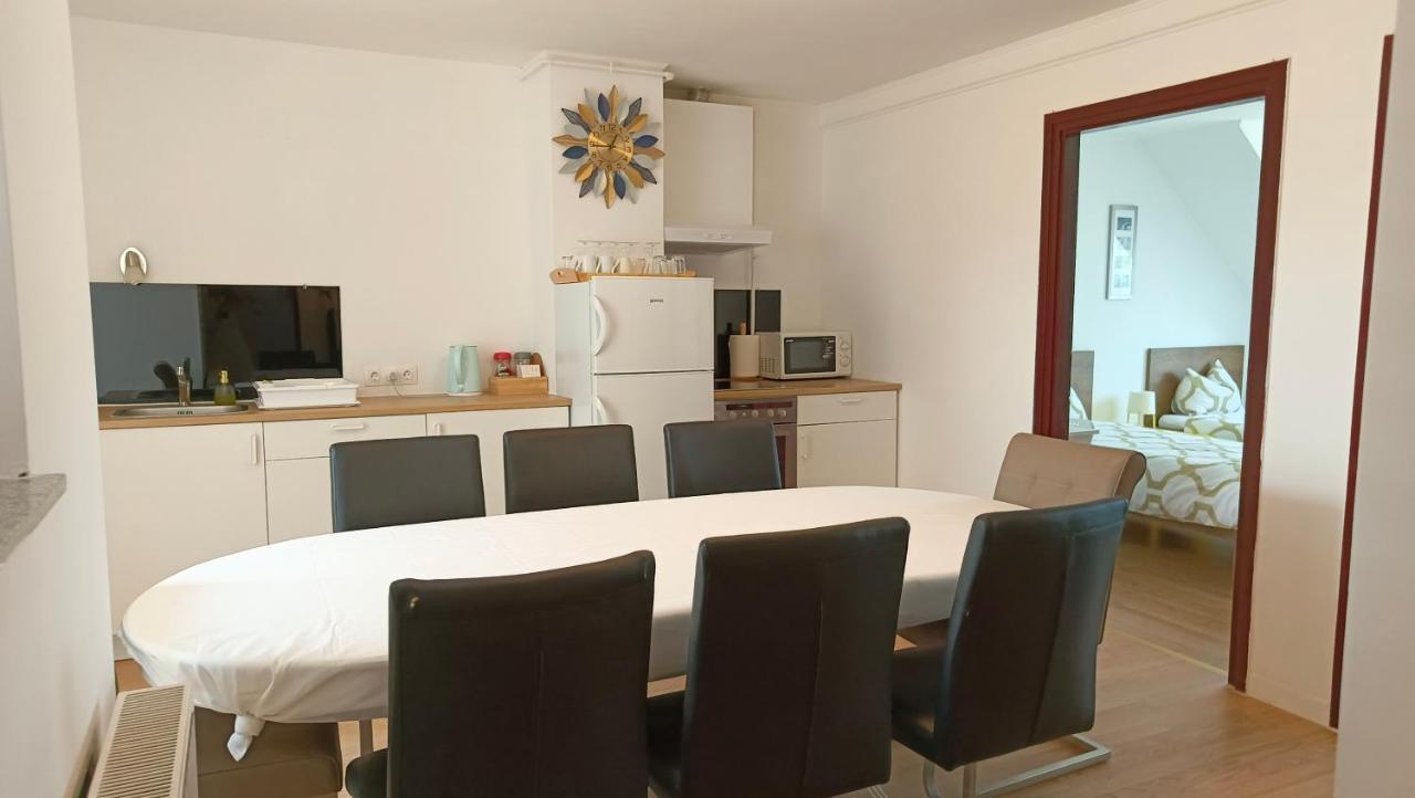 Hoke Lakas Apartment Sopron Bagian luar foto