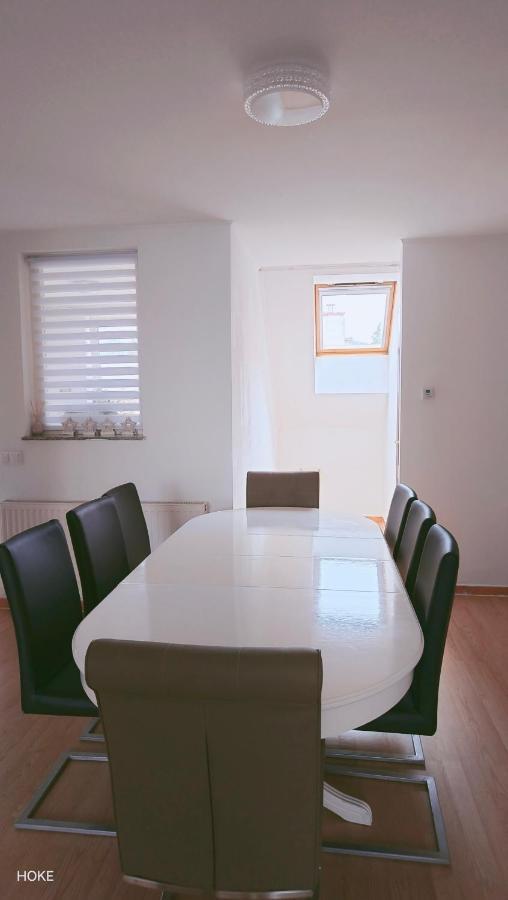 Hoke Lakas Apartment Sopron Bagian luar foto